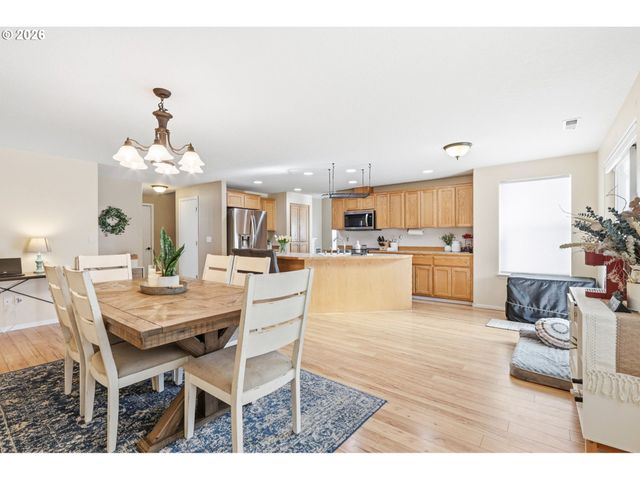 227 W 14TH St, Lafayette, OR 97127