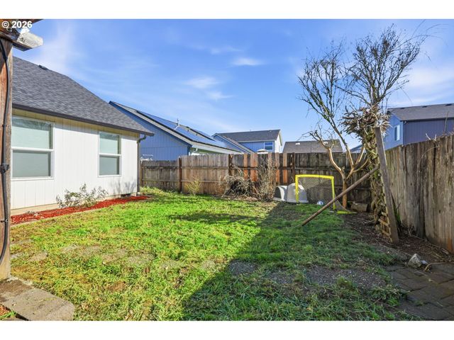 227 W 14TH St, Lafayette, OR 97127