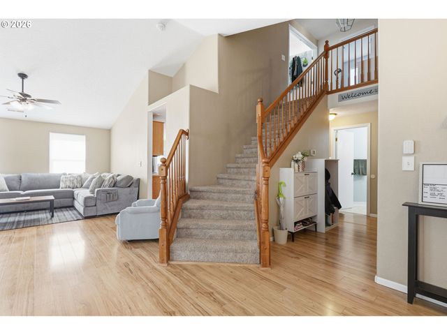 227 W 14TH St, Lafayette, OR 97127