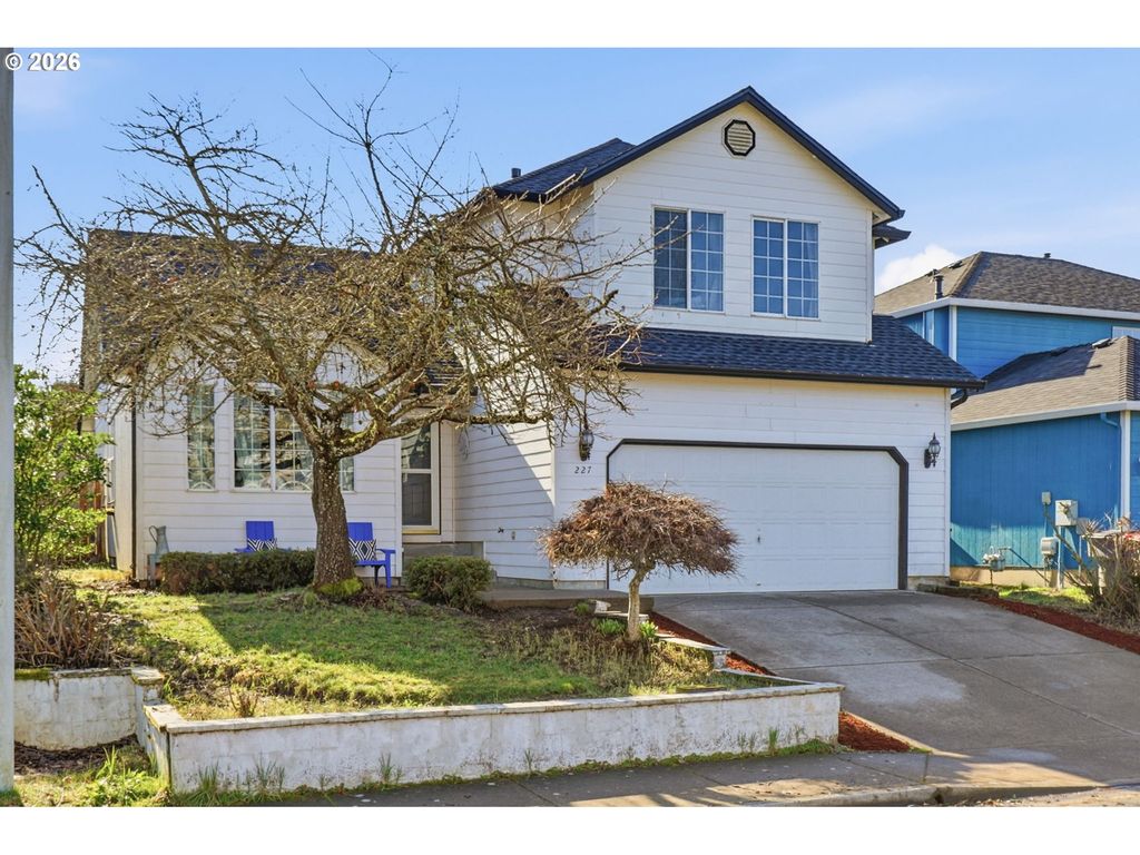 227 W 14TH St, Lafayette, OR 97127