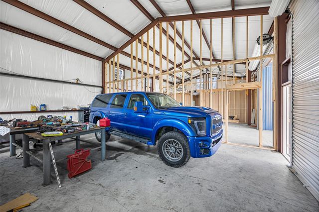 28539 Highway 36, Damon, TX 77430