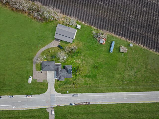 28539 Highway 36, Damon, TX 77430