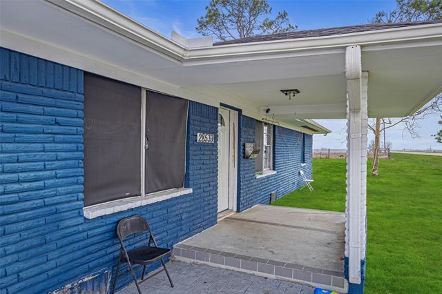 28539 Highway 36, Damon, TX 77430