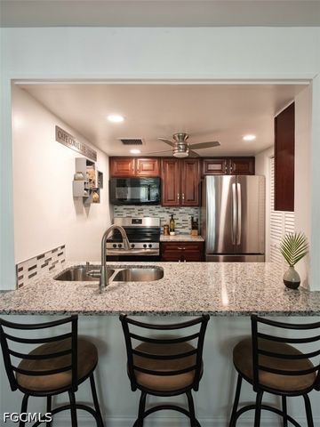 1900 Clifford ST 701A, Fort Myers, FL 33901