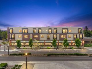 1760 E Auburn Road 2A, Rochester Hills, MI 48307