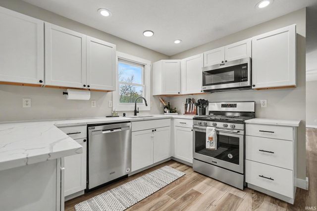 23302 Spring Creek Trail, Elkhart, IN 46516