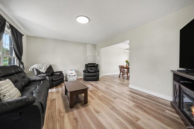 23302 Spring Creek Trail, Elkhart, IN 46516