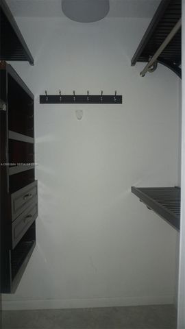 853 NE 37th St 853, Oakland Park, FL 33334