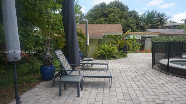 853 NE 37th St 853, Oakland Park, FL 33334