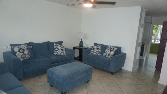 853 NE 37th St 853, Oakland Park, FL 33334