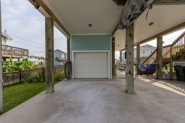4211 Hardin Drive, Galveston, TX 77554