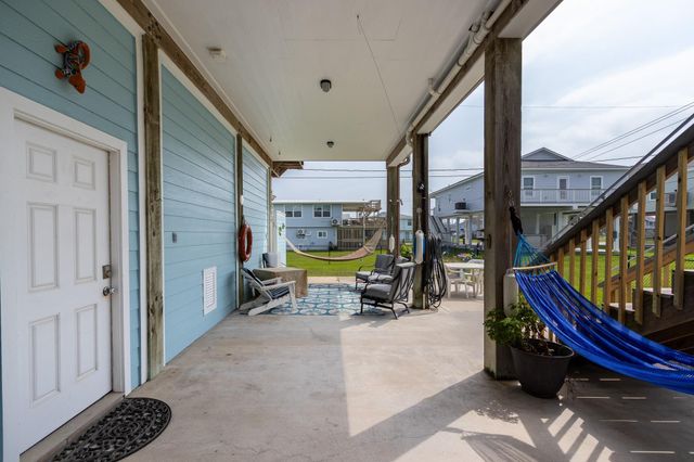 4211 Hardin Drive, Galveston, TX 77554