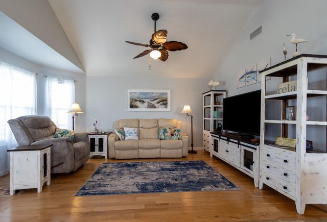 4211 Hardin Drive, Galveston, TX 77554
