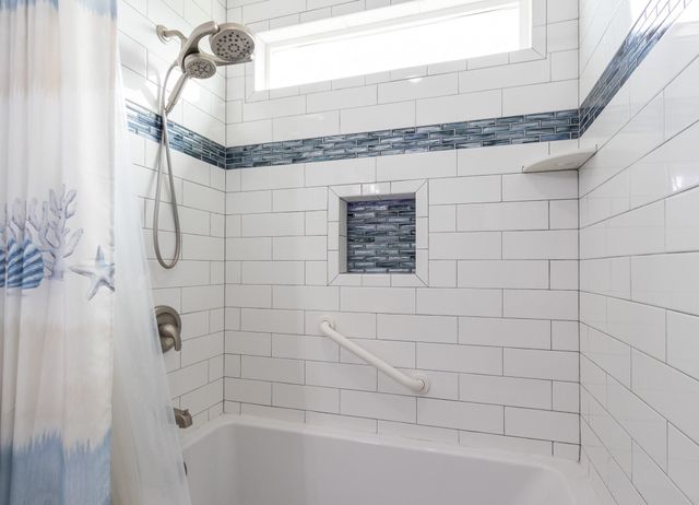 4211 Hardin Drive, Galveston, TX 77554