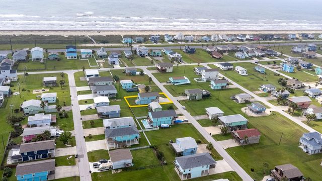4211 Hardin Drive, Galveston, TX 77554
