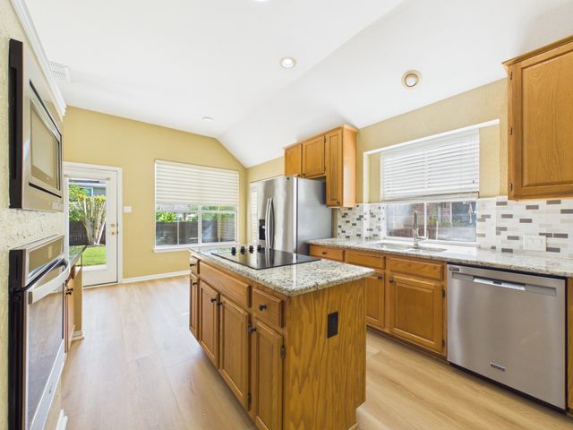 2208 Sagebrush Drive, Flower Mound, TX 75028
