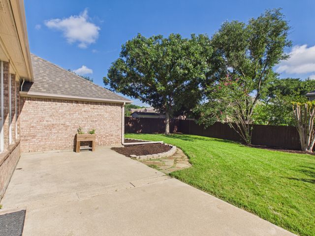 2208 Sagebrush Drive, Flower Mound, TX 75028