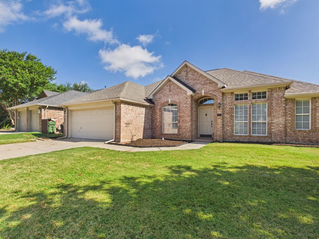 2208 Sagebrush Drive, Flower Mound, TX 75028