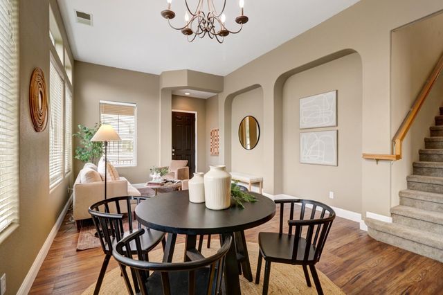 10209 Lofton Ct, Elk Grove, CA 95757