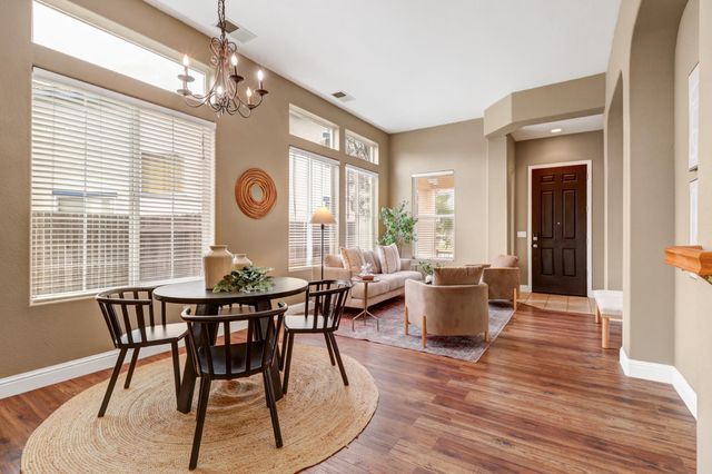 10209 Lofton Ct, Elk Grove, CA 95757