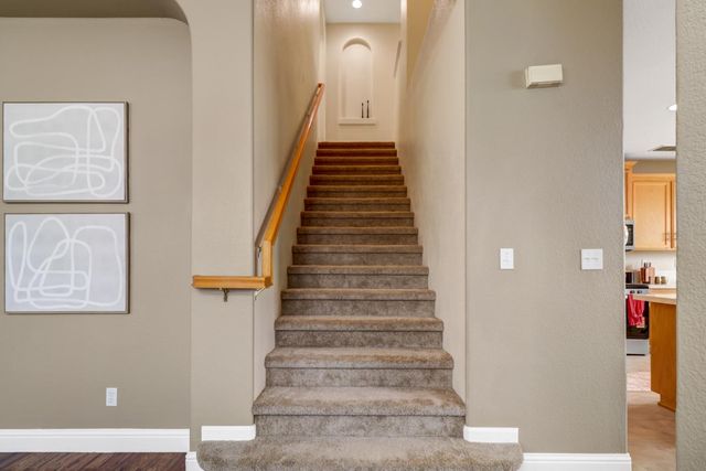 10209 Lofton Ct, Elk Grove, CA 95757