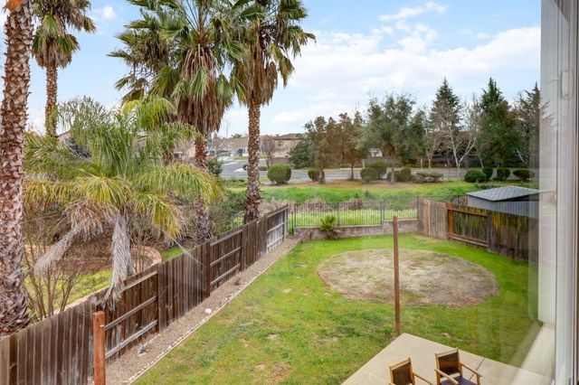 10209 Lofton Ct, Elk Grove, CA 95757