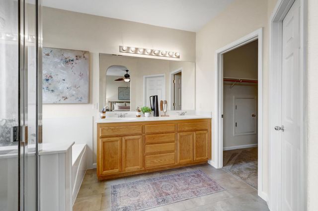 10209 Lofton Ct, Elk Grove, CA 95757