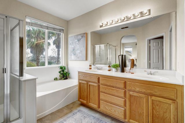 10209 Lofton Ct, Elk Grove, CA 95757