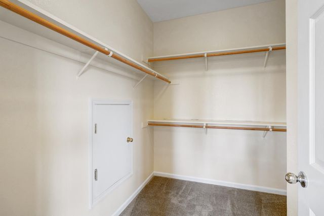 10209 Lofton Ct, Elk Grove, CA 95757