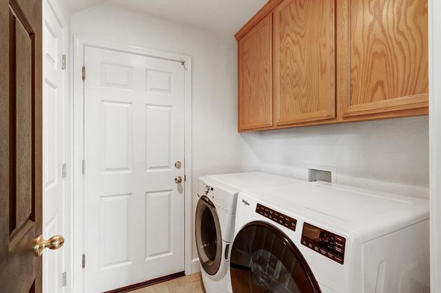 10209 Lofton Ct, Elk Grove, CA 95757