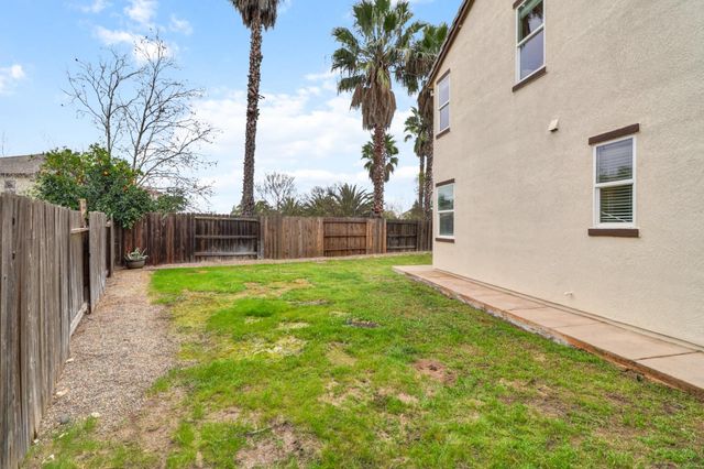 10209 Lofton Ct, Elk Grove, CA 95757