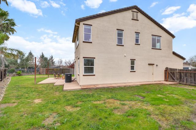 10209 Lofton Ct, Elk Grove, CA 95757