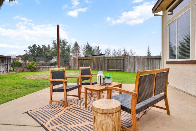 10209 Lofton Ct, Elk Grove, CA 95757