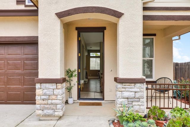 10209 Lofton Ct, Elk Grove, CA 95757