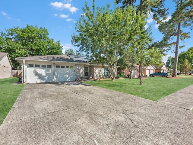 18718 Jodywood Drive, Atascocita, TX 77346