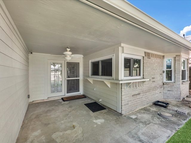 18718 Jodywood Drive, Atascocita, TX 77346