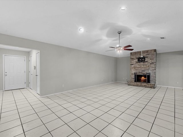 18718 Jodywood Drive, Atascocita, TX 77346