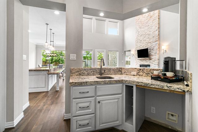 13706 Northwood Meadow Circle, Houston, TX 77077