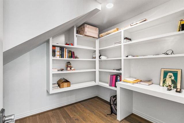 13706 Northwood Meadow Circle, Houston, TX 77077