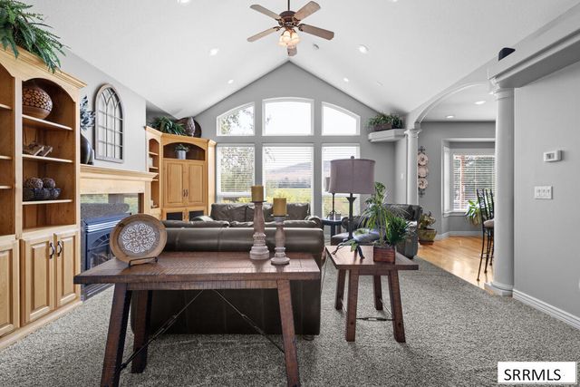 1033 N 1200 E, Shelley, ID 83274