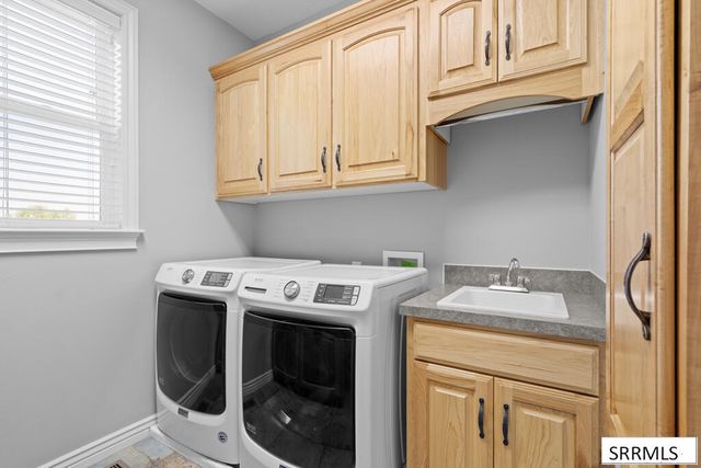 1033 N 1200 E, Shelley, ID 83274