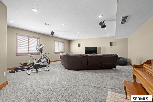 1033 N 1200 E, Shelley, ID 83274