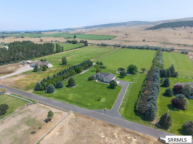 1033 N 1200 E, Shelley, ID 83274