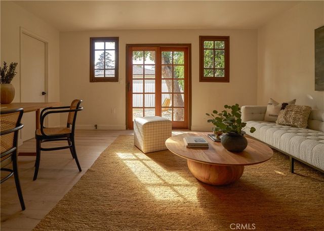 721 Palm Drive, Glendale, CA 91202