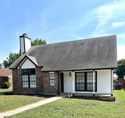 1366 Southridge Drive, Lancaster, TX 75146