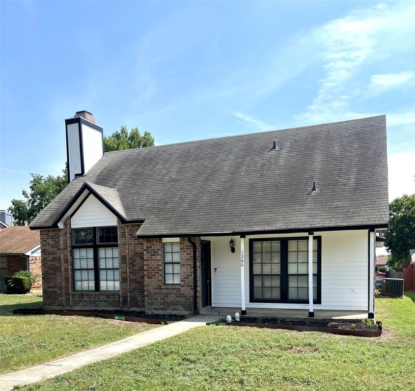 1366 Southridge Drive, Lancaster, TX 75146