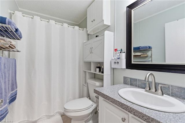 5558 Palm Beach BLVD 105, Fort Myers, FL 33905