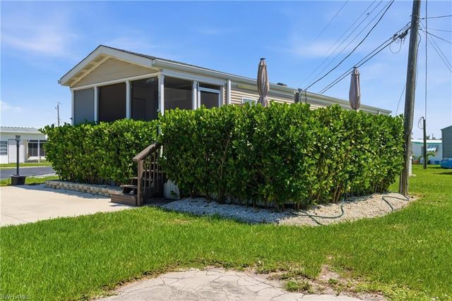 5558 Palm Beach BLVD 105, Fort Myers, FL 33905