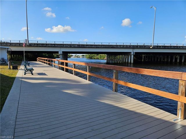 5558 Palm Beach BLVD 105, Fort Myers, FL 33905
