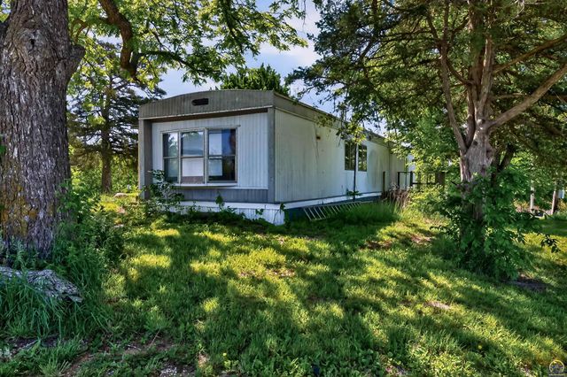 7641 SE Croco RD, Berryton, KS 66409